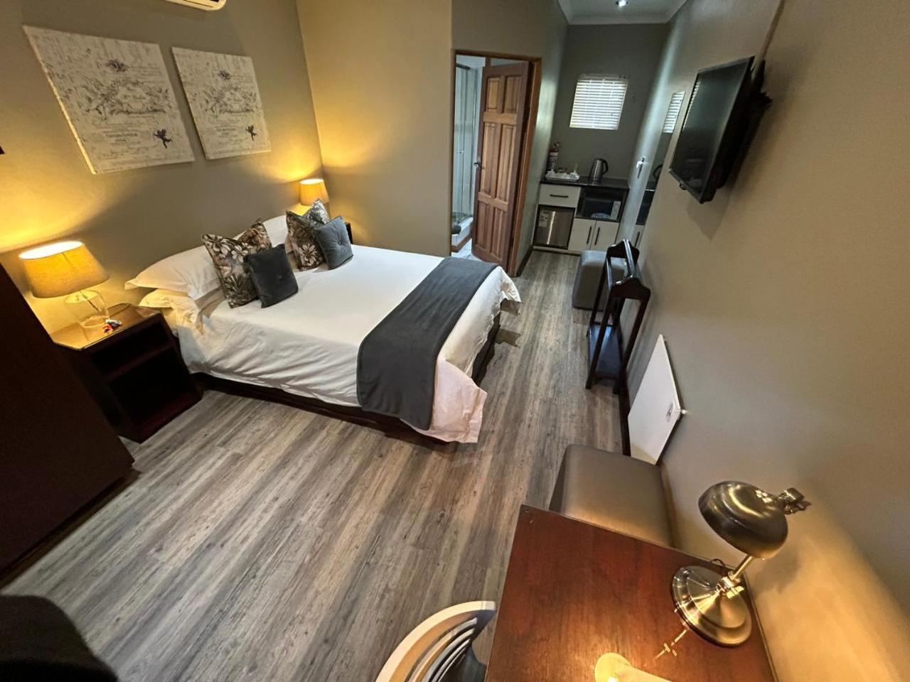 Crisp Guest Rooms Bloemfontein Extérieur photo