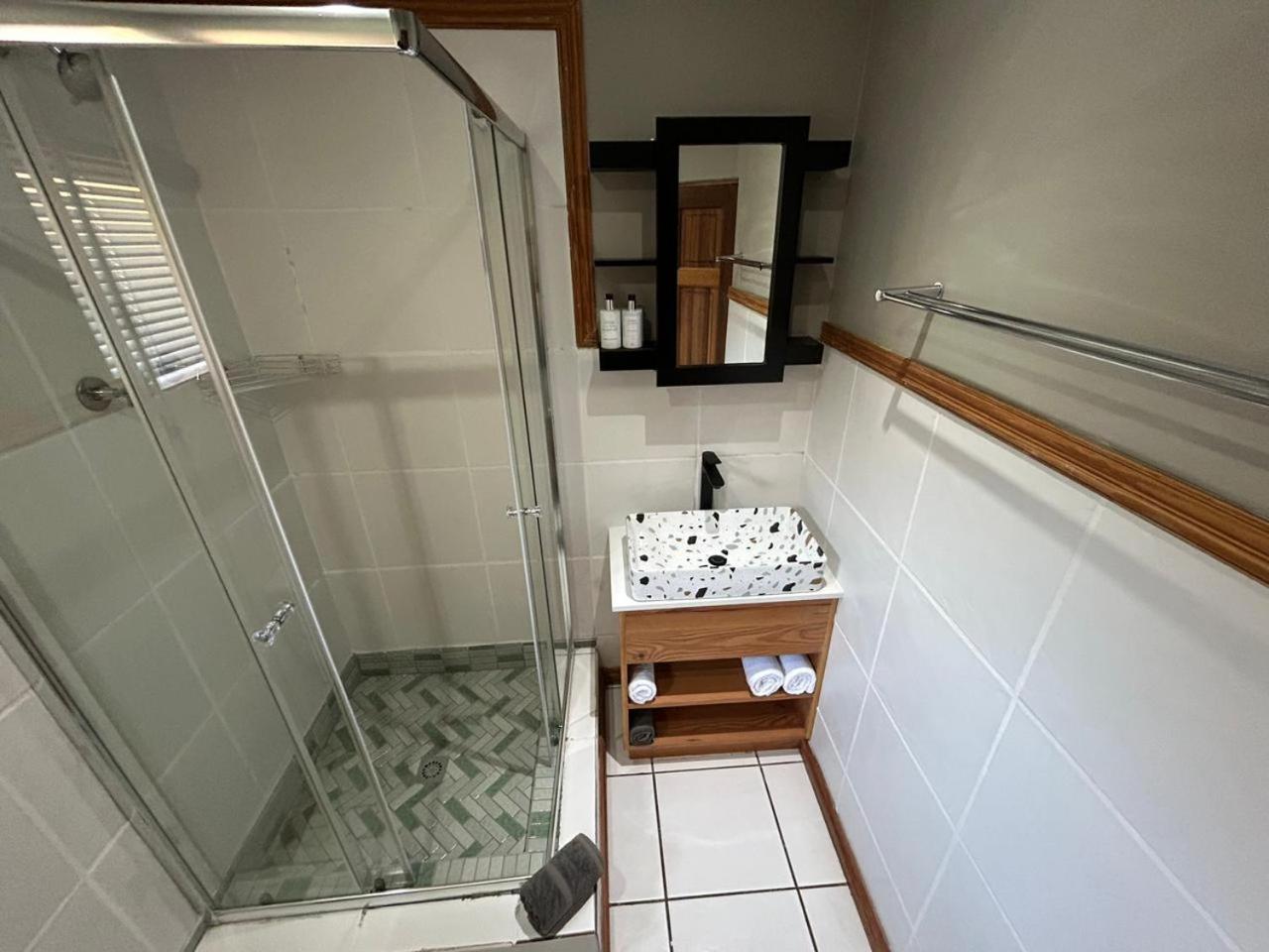 Crisp Guest Rooms Bloemfontein Extérieur photo