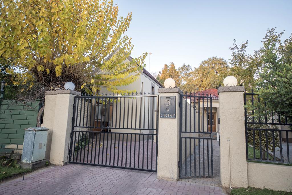 Crisp Guest Rooms Bloemfontein Extérieur photo