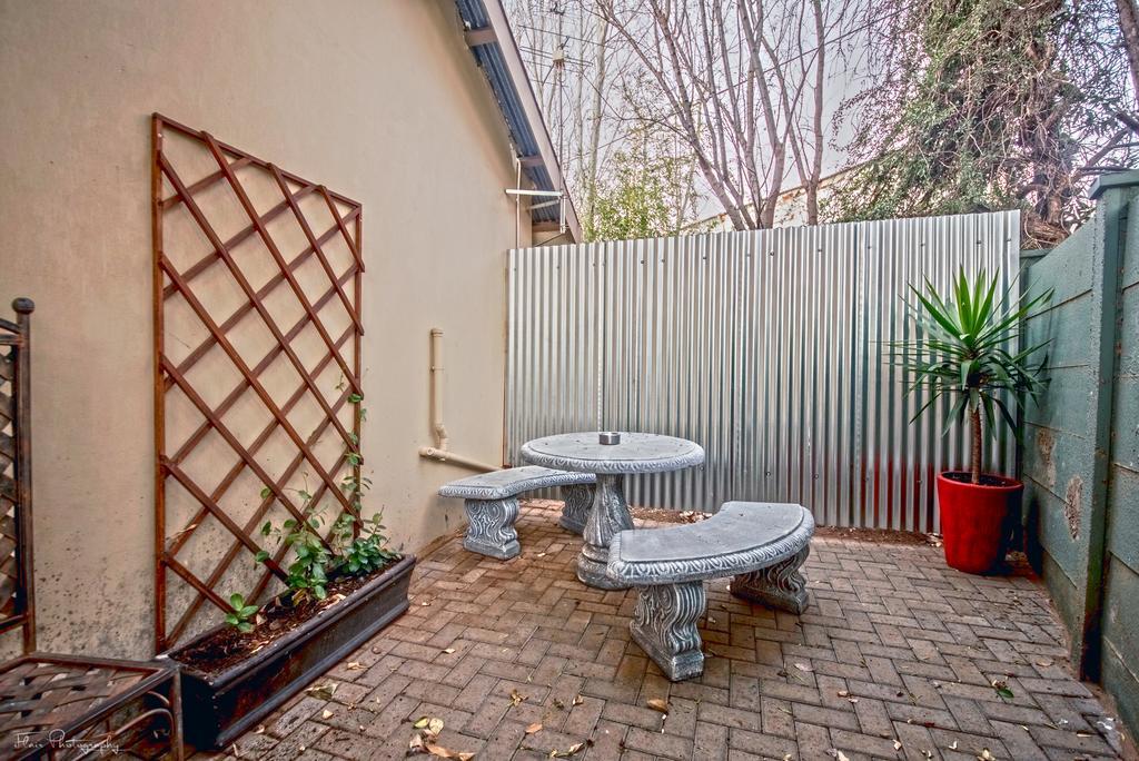 Crisp Guest Rooms Bloemfontein Extérieur photo